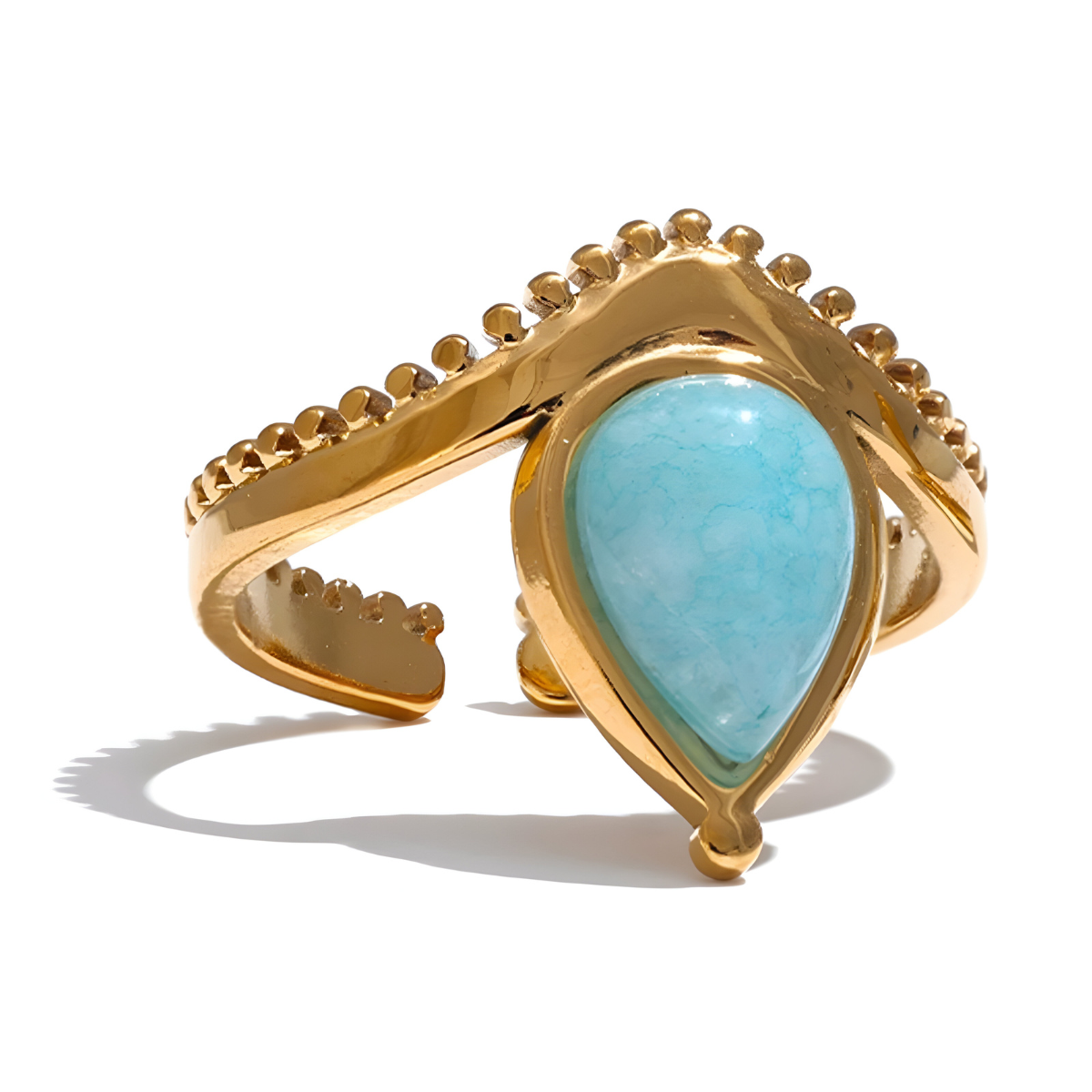 bague amazonite dorée réglable avec pierre en forme de goutte et détails perlés sur l’anneau