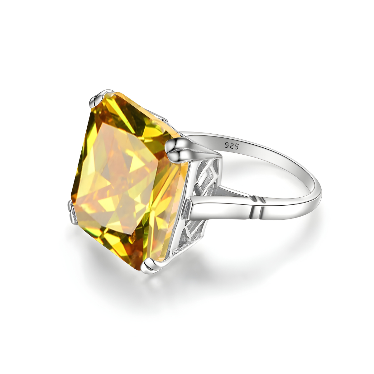 bague citrine jaune avec pierre carrée facettée montée sur anneau argenté poinçonné 925