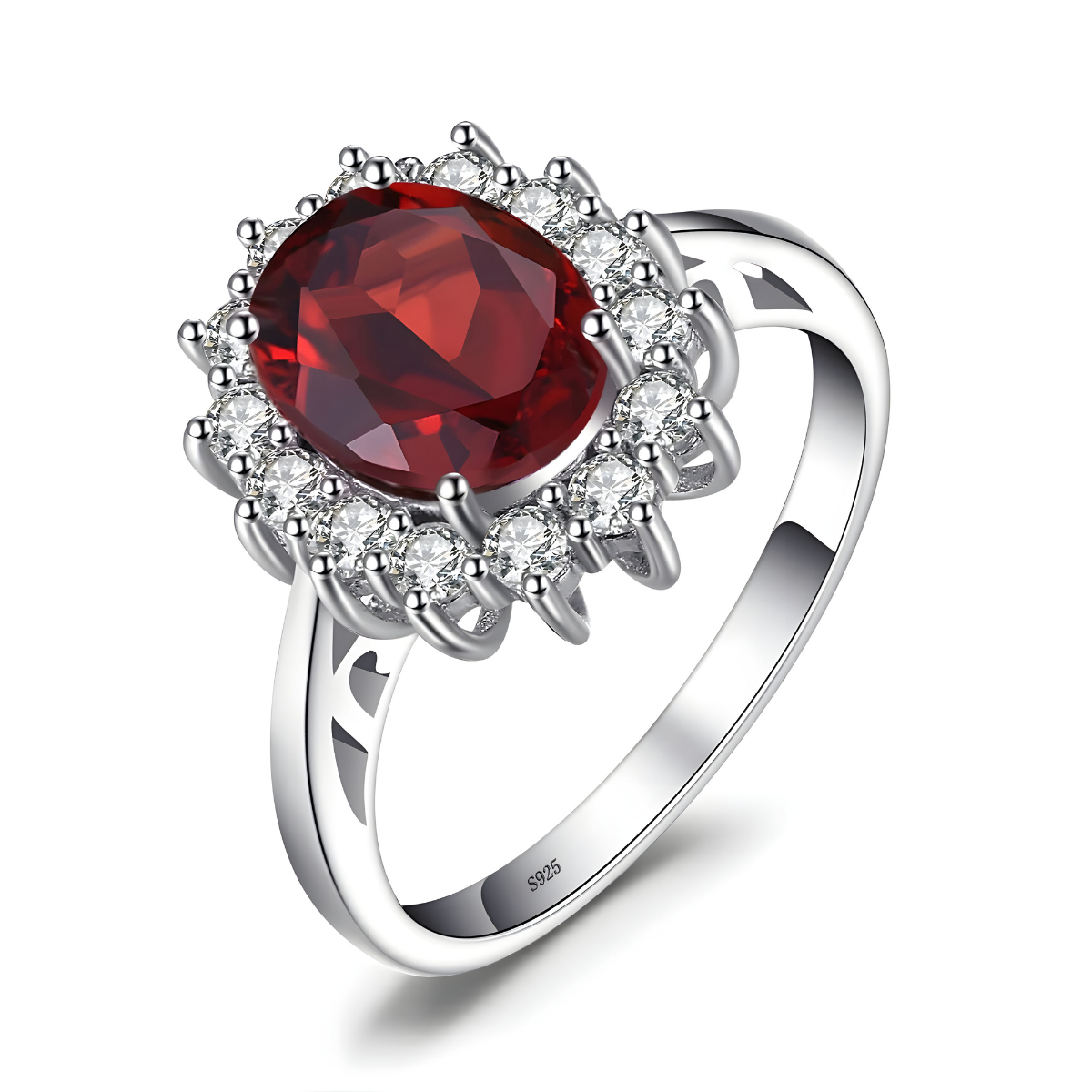 bague grenat argent avec pierre ovale rouge entourée de petits zircons ronds