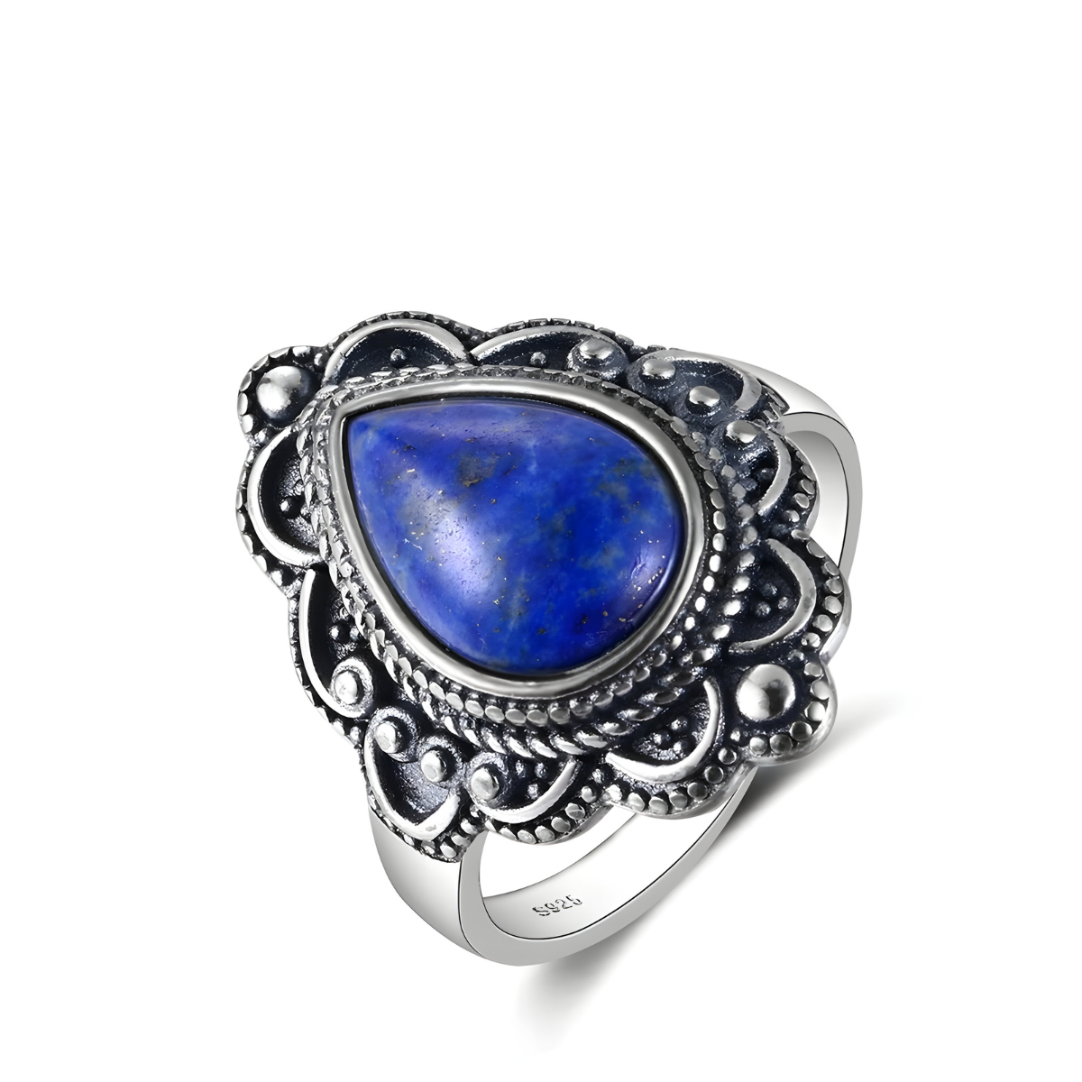 bague lapis lazuli argent ornée d’une pierre bleue en forme de goutte avec inclusions dorées, sertie sur un anneau en argent décoré de motifs perlés et arabesques vintage