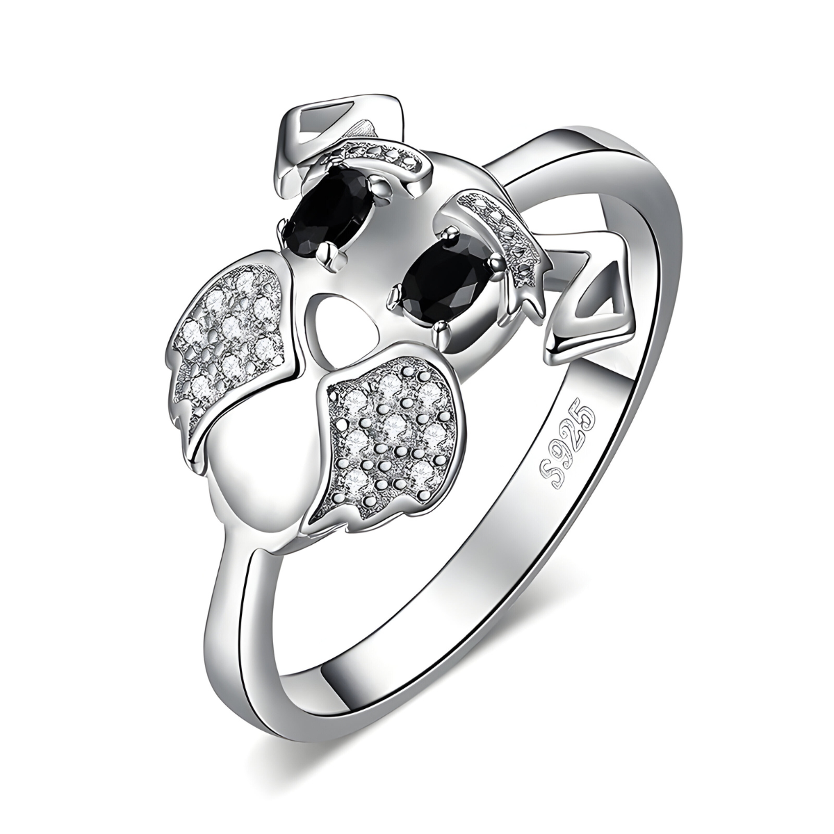 bague obsidienne avec deux pierres noires ovales en guise d’yeux sur tête de chien décorée de petits oxydes sur monture argentée