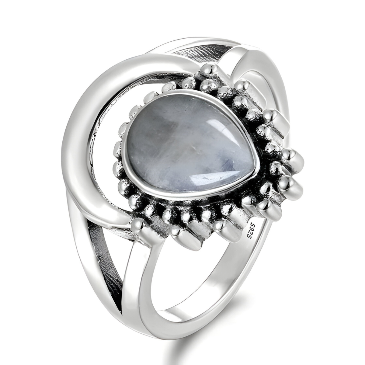 Bague pierre de lune cabochon en argent 925 avec pierre en forme de goutte montée sur un anneau ajouré et entourée de détails perlés
