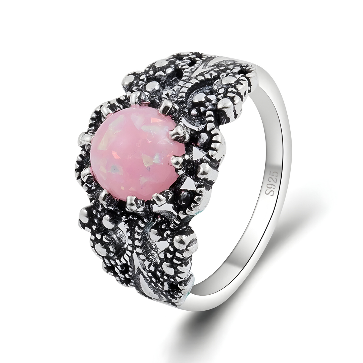 Bague quartz rose argent ronde montée sur anneau argenté 925 avec monture texturée décorée de motifs floraux en relief