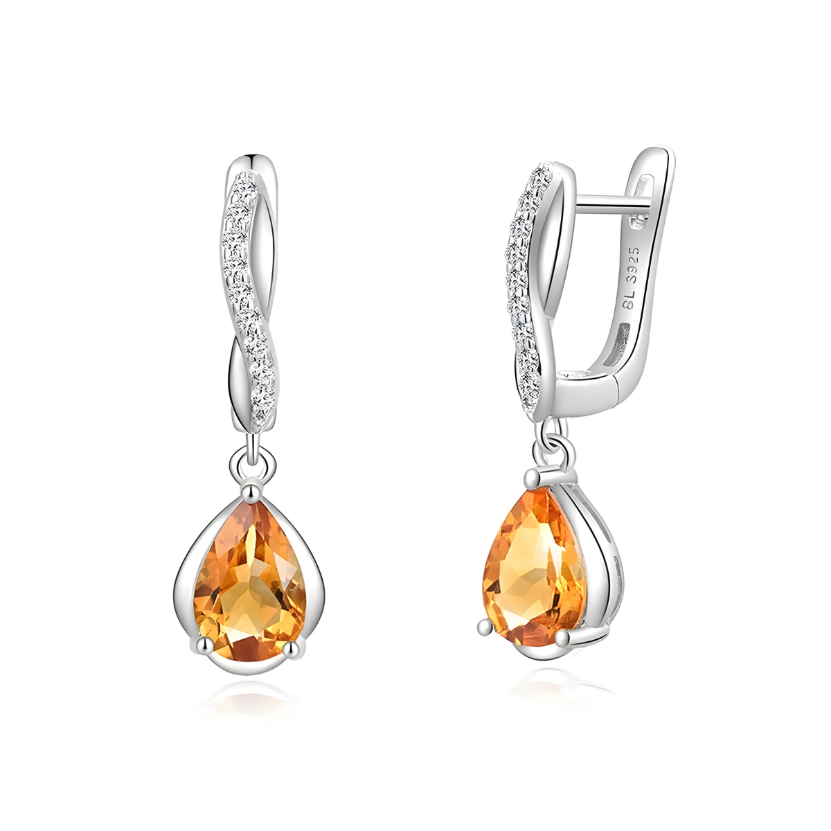 Boucles d’oreilles en argent ornées de citrines taille poire suspendues à des attaches serties de zirconiums, évoquant l’éclat chaleureux du soleil couchant