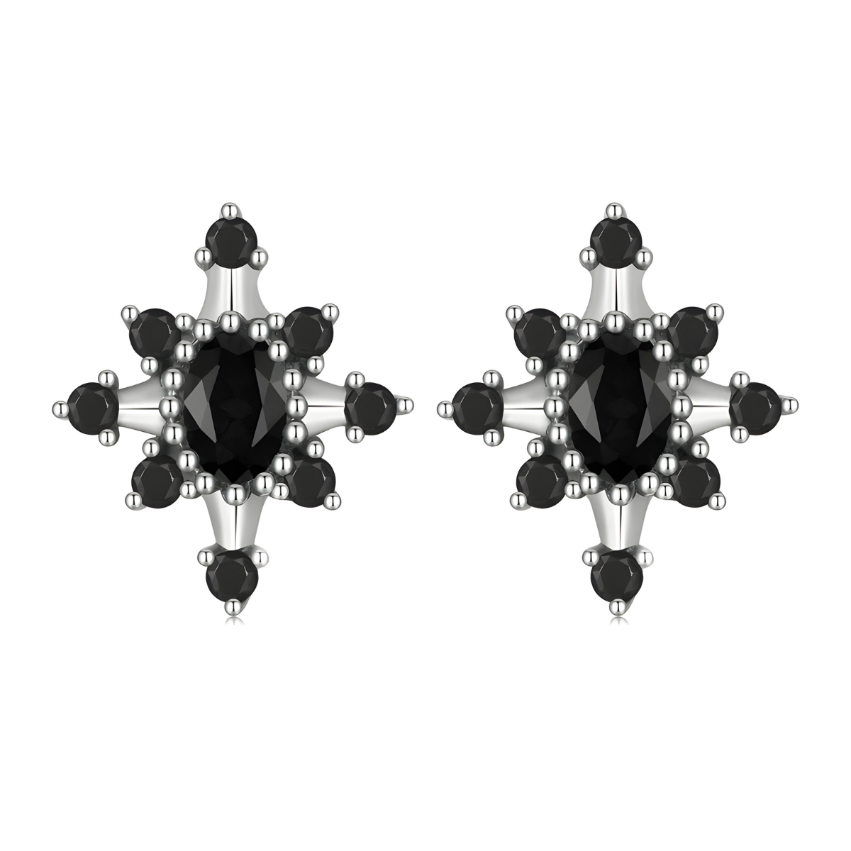 Des boucles d’oreilles Obsidienne en forme d’étoile, avec une pierre noire facettée au centre et de petites pierres noires tout autour