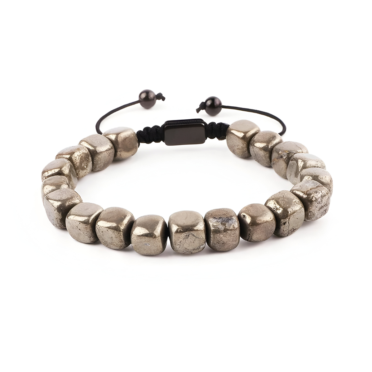 bracelet pyrite composé de perles cubiques doré vieilli montées sur un cordon noir réglable avec nœud coulissant et perles d’extrémité