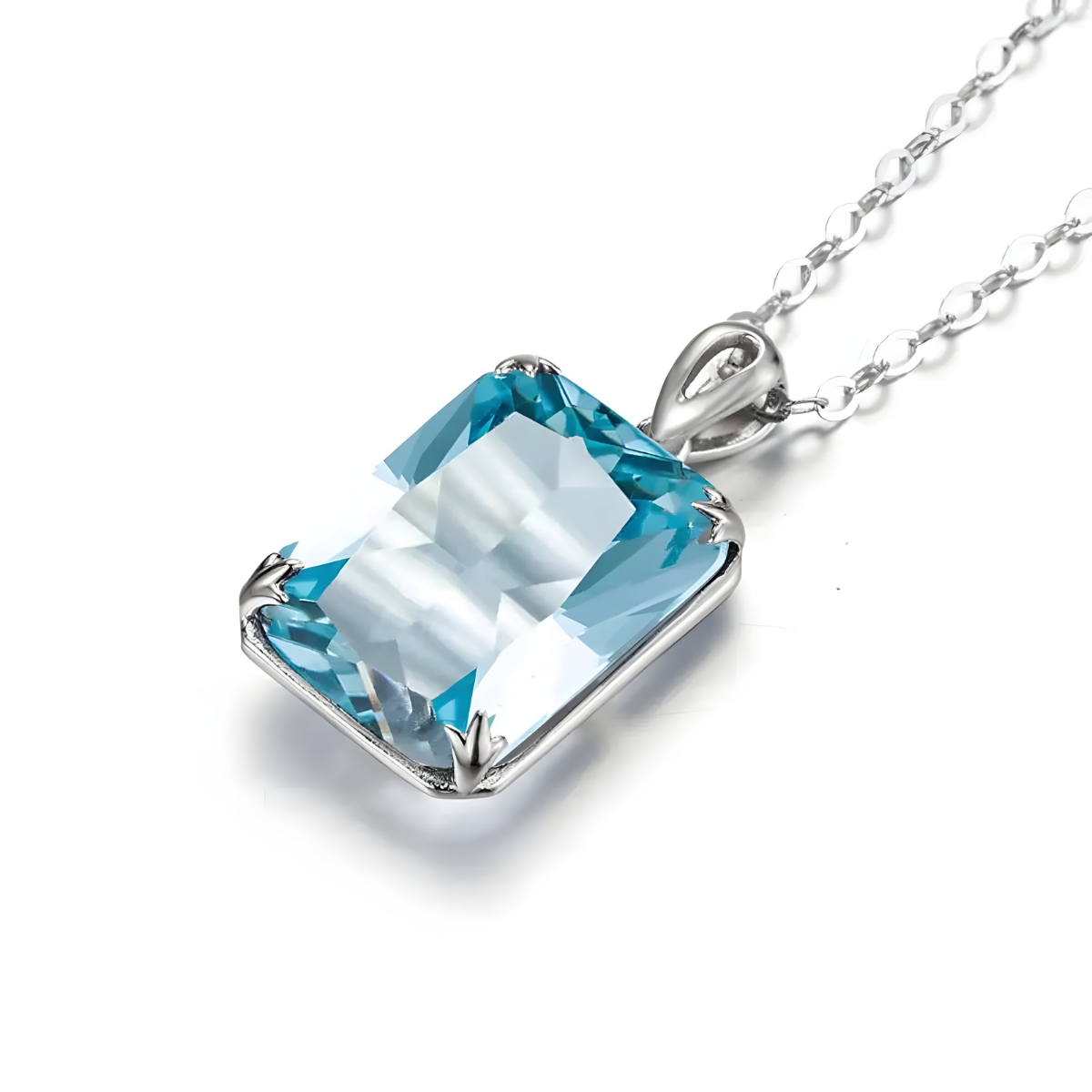 Collier Aigue Marine Bleu pendentif rectangle pierre naturelle facettée serti quatre griffes métal argenté vue frontale suspendu à chaîne fine