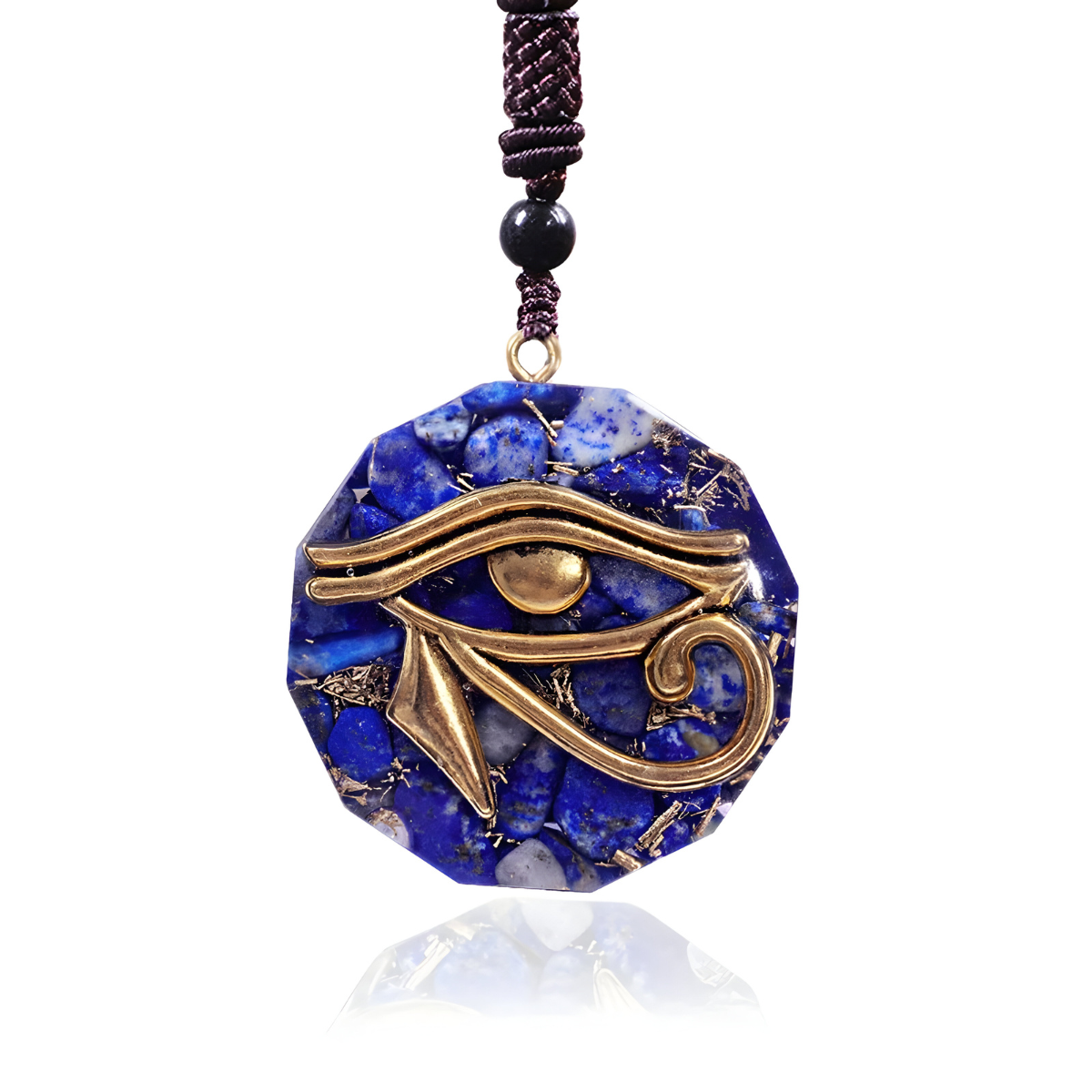 Collier Lapis Lazuli orné d’un pendentif octogonal en pierre bleue profonde aux inclusions dorées, monture dorée brillante et chaîne forçat élégante