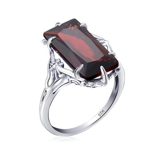 bague grenat argent avec pierre rectangulaire rouge foncé et monture griffes élégantes