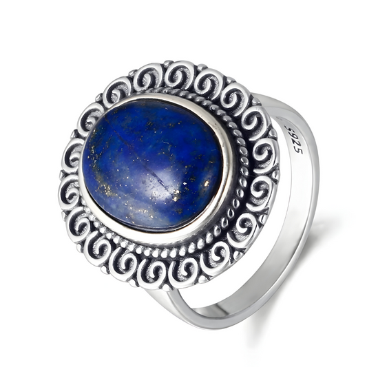 bague lapis lazuli argent 925 avec pierre ovale bleue intense aux éclats dorés, montée sur un anneau orné de motifs en spirale travaillés en relief