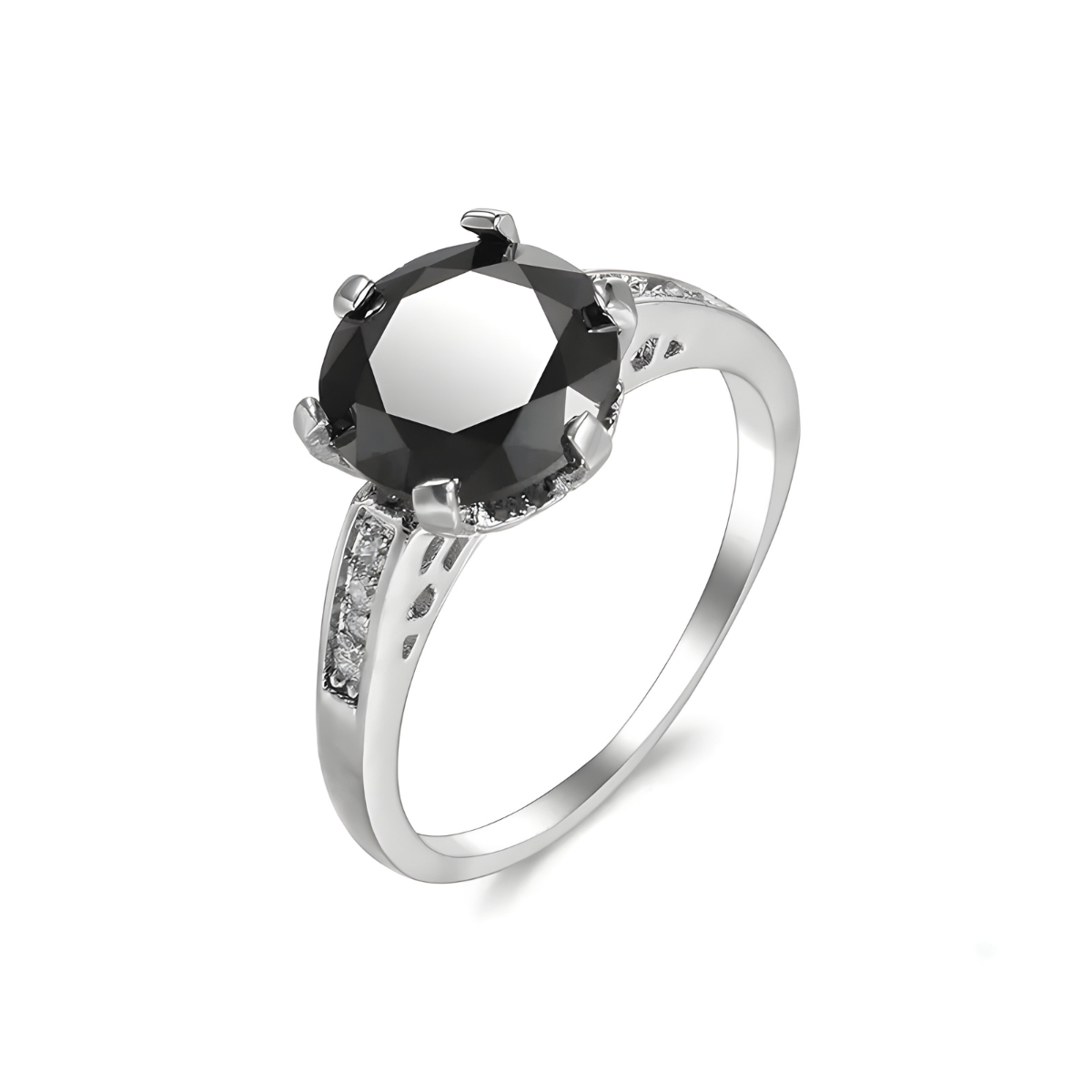 bague obsidienne avec pierre noire ronde facettée sertie de griffes sur monture argentée ajourée décorée de petits oxydes sur les côtés