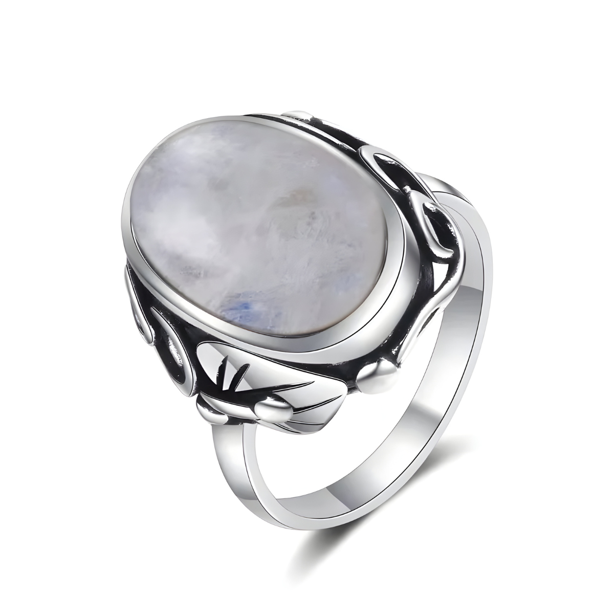 Bague pierre de lune véritable ovale cabochon montée sur anneau argenté décoré de motifs végétaux en relief