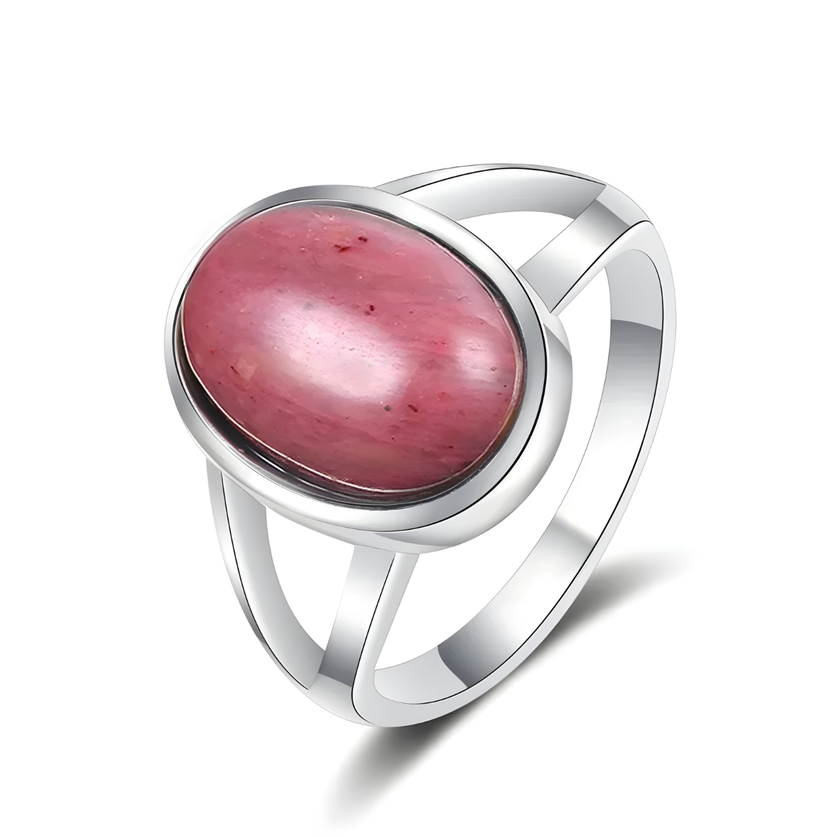 Bague rhodochrosite ovale rose sertie sur anneau argenté ouvert avec monture lisse à double bande