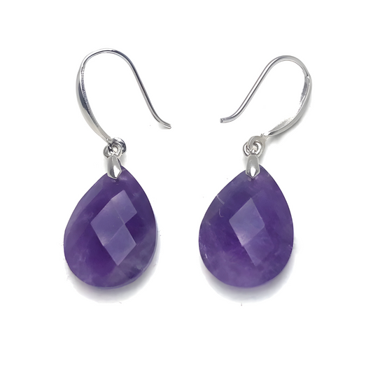Boucles d’oreilles améthyste en forme de goutte facettée violette avec attache argentée et finition lisse et brillante