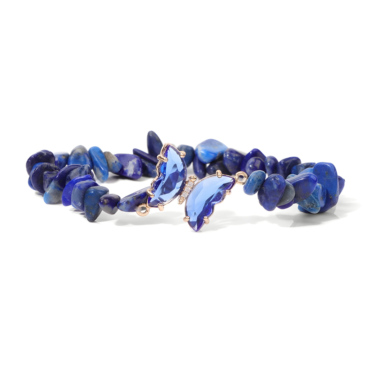 bracelet lapis lazuli avec éclats bleus irréguliers et fermoir en forme de papillon bleu monté sur structure élastique double