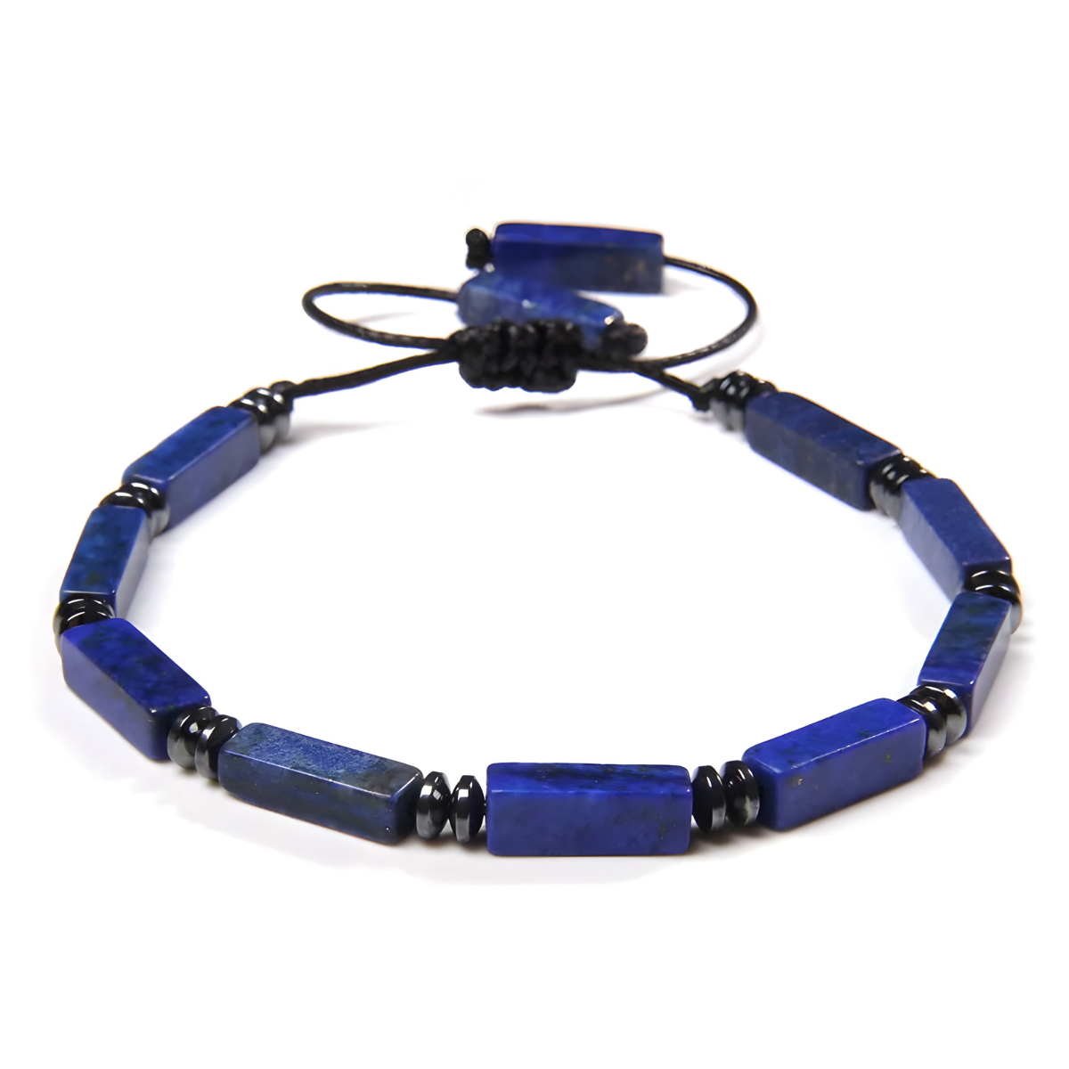 bracelet lapis lazuli avec perles rectangulaires bleu profond séparées par de petites rondelles noires montées sur cordon coulissant noir