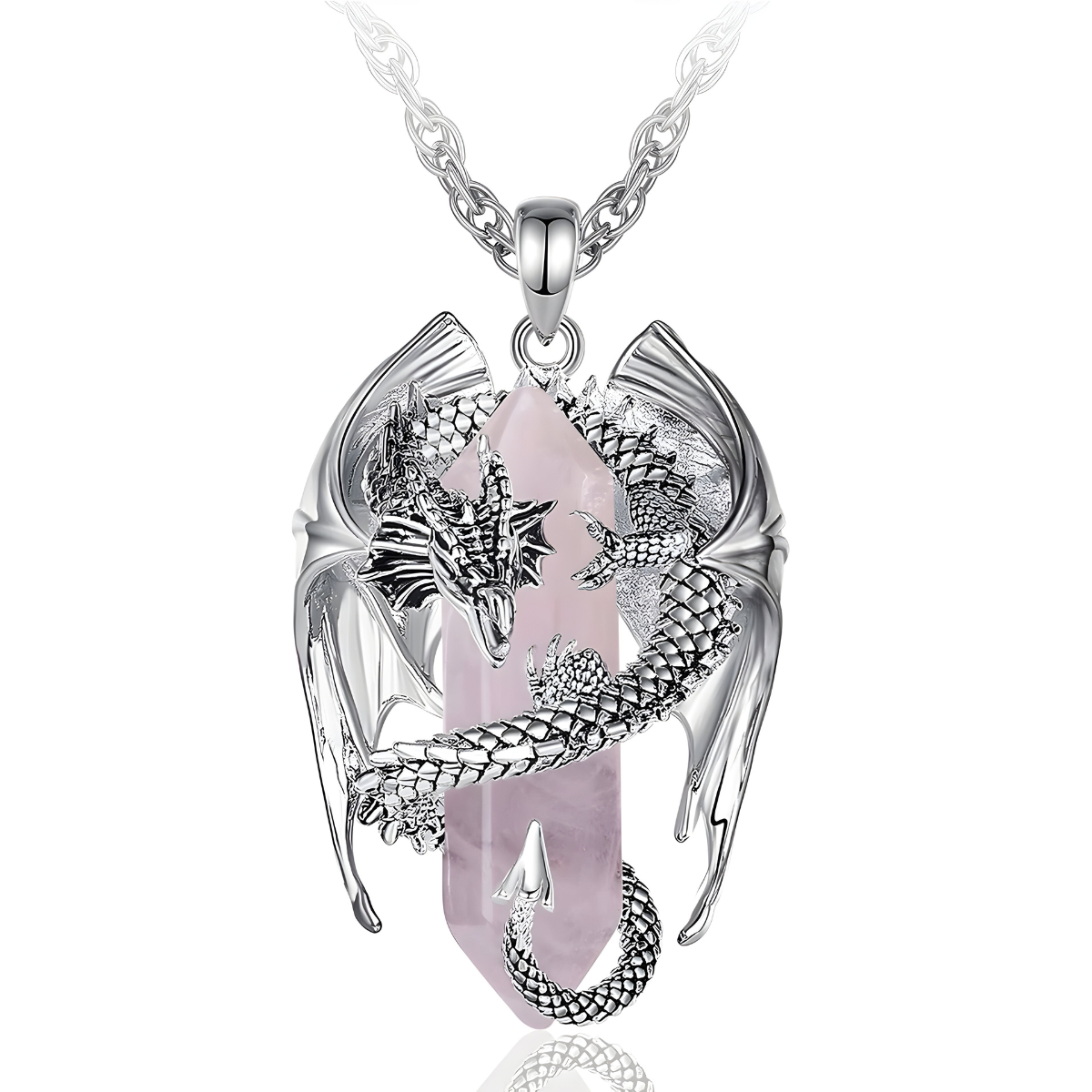 Un Collier Quartz en argent, orné d’un pendentif dragon ailé enroulé autour d’un cristal de quartz rose taillé en pointe